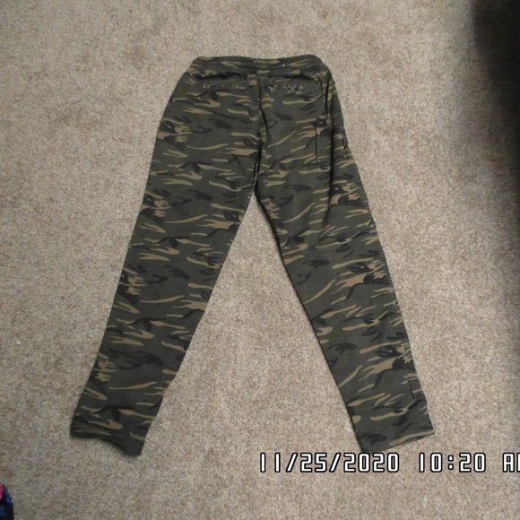 Army Capri Pants - Picture 2 of 3